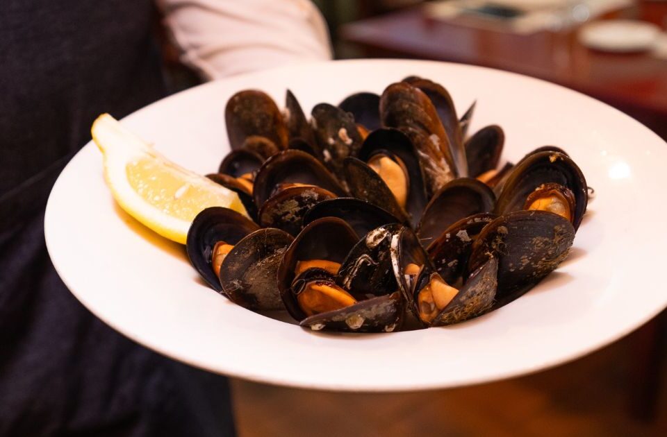 plato de mejillones - restaurante el pote